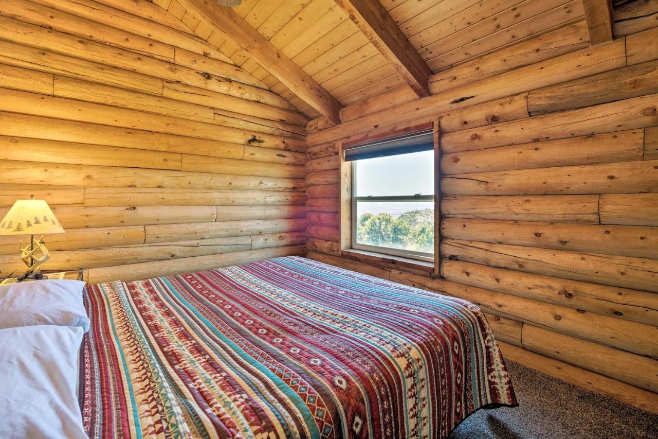 Cabin With Fire Pit, Views And Bbq 18 Mi To Moab! エクステリア 写真