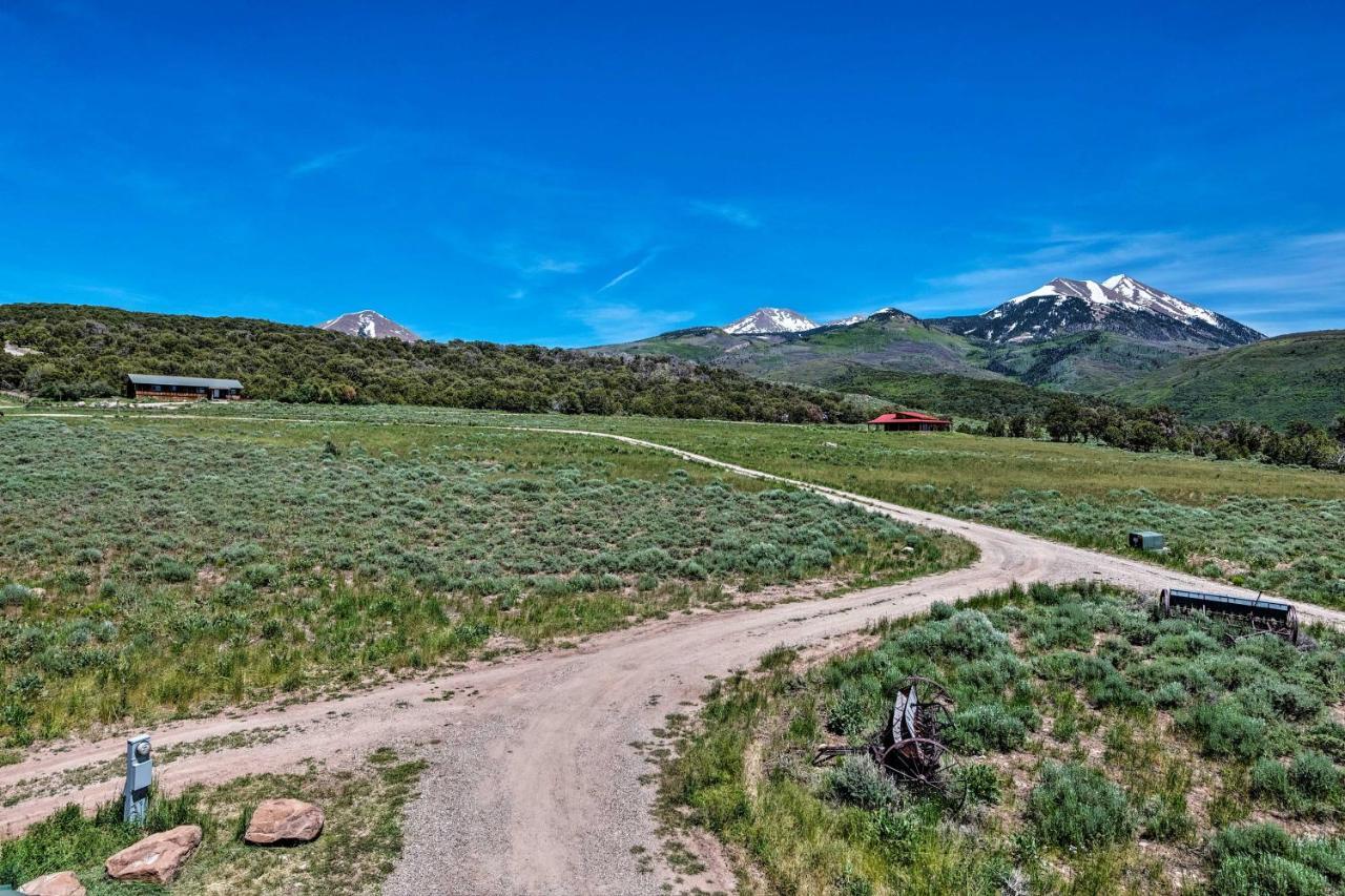 Cabin With Fire Pit, Views And Bbq 18 Mi To Moab! エクステリア 写真